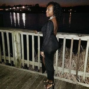 Meet your Posher, Danielle